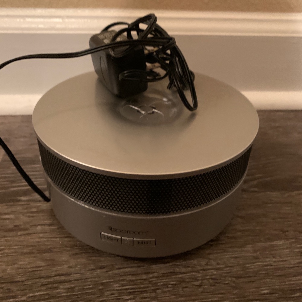 Diffuser/Bluetooth - Picture 2 of 4